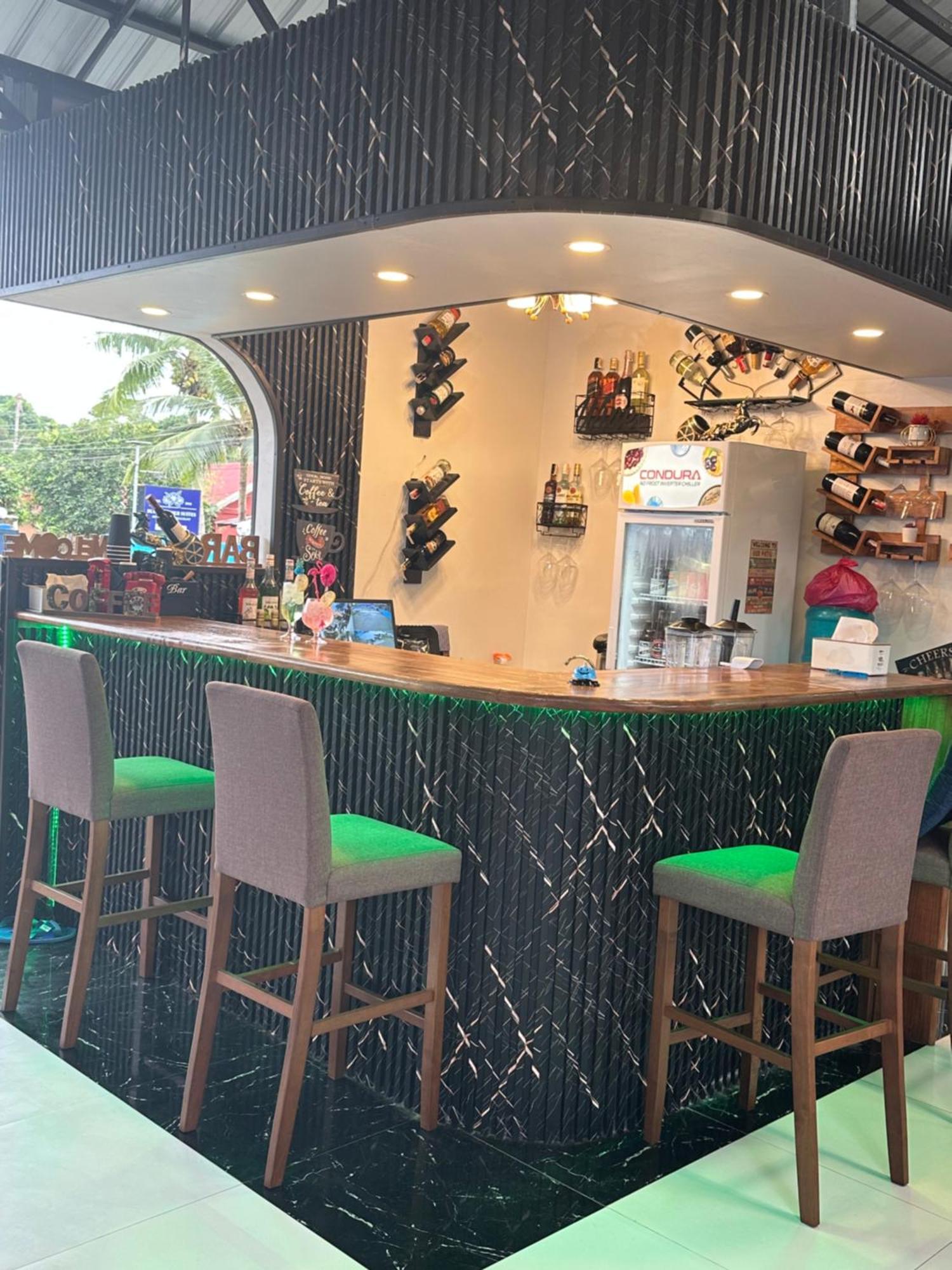 Blue Summer Suites & Restaurant Bingag Luaran gambar